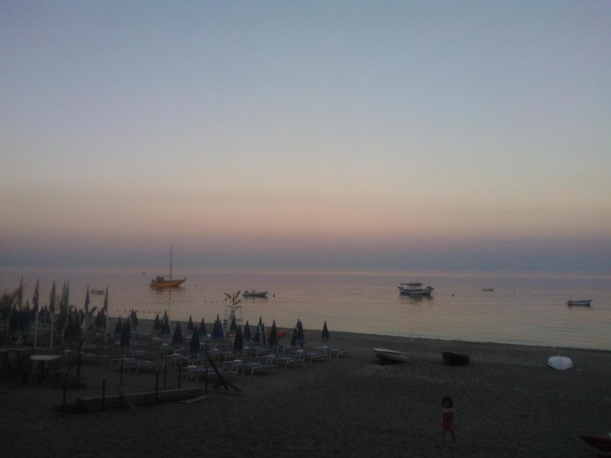 Essenze Di Sicilia Apartment - Letojanni Taormina エクステリア 写真